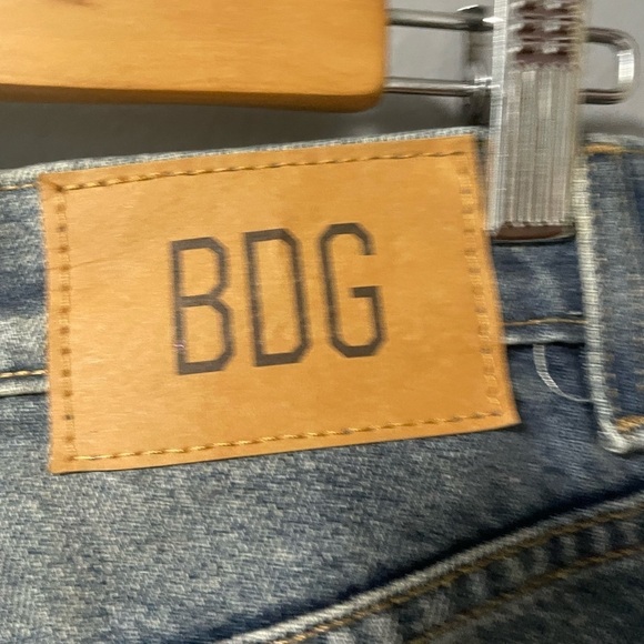 NWT Urban Outfitters BDG High-Waisted Cowboy Jeans. Size 28 - Picture 11 of 14